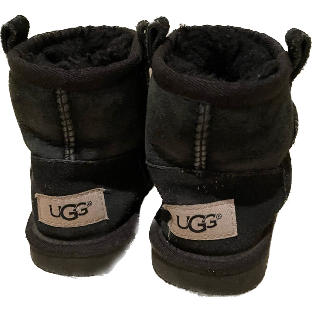 UGG(アグ)のugg ムートンブーツ　ブラック　17cm アグ キッズ/ベビー/マタニティのキッズ靴/シューズ(15cm~)(ブーツ)の商品写真