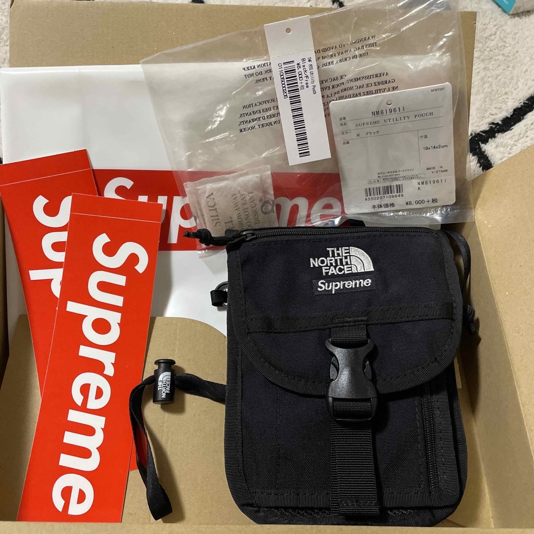 supreme the north face pouchのサムネイル