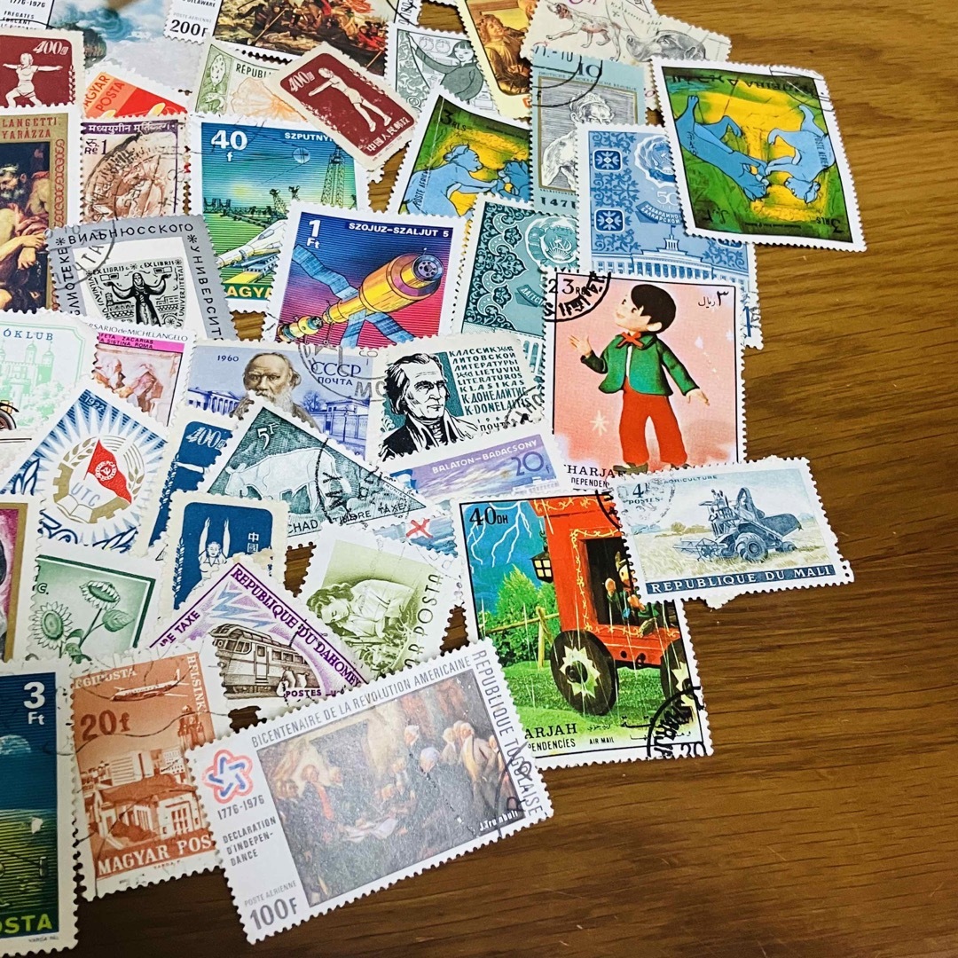 海外切手　外国切手　使用済み　70枚まとめ売り エンタメ/ホビーのコレクション(使用済み切手/官製はがき)の商品写真
