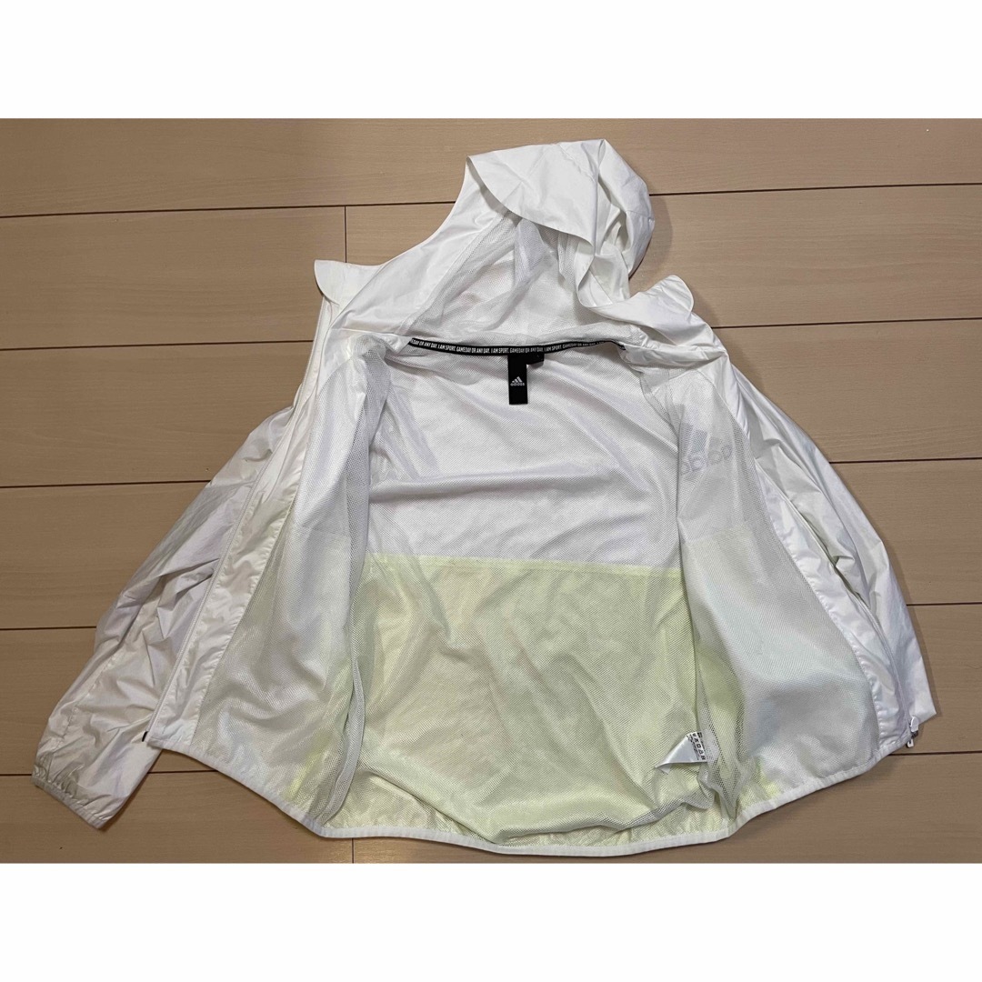 adidas(アディダス)のアディダスウィンドブレーカー　160 キッズ/ベビー/マタニティのキッズ服女の子用(90cm~)(ジャケット/上着)の商品写真