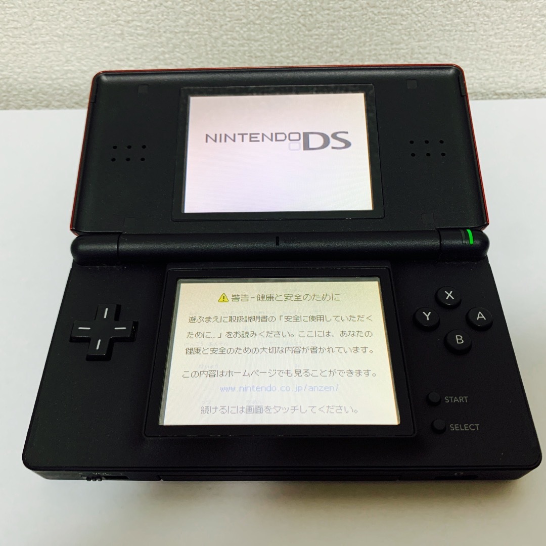 ニンテンドーDS(ニンテンドーDS)の任天堂DS Lite クリムゾンブラック エンタメ/ホビーのゲームソフト/ゲーム機本体(携帯用ゲーム機本体)の商品写真