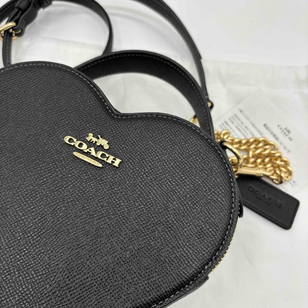 【COACH☆新品】 ハート クロスボディ！ブラック！ショルダーバッグ！