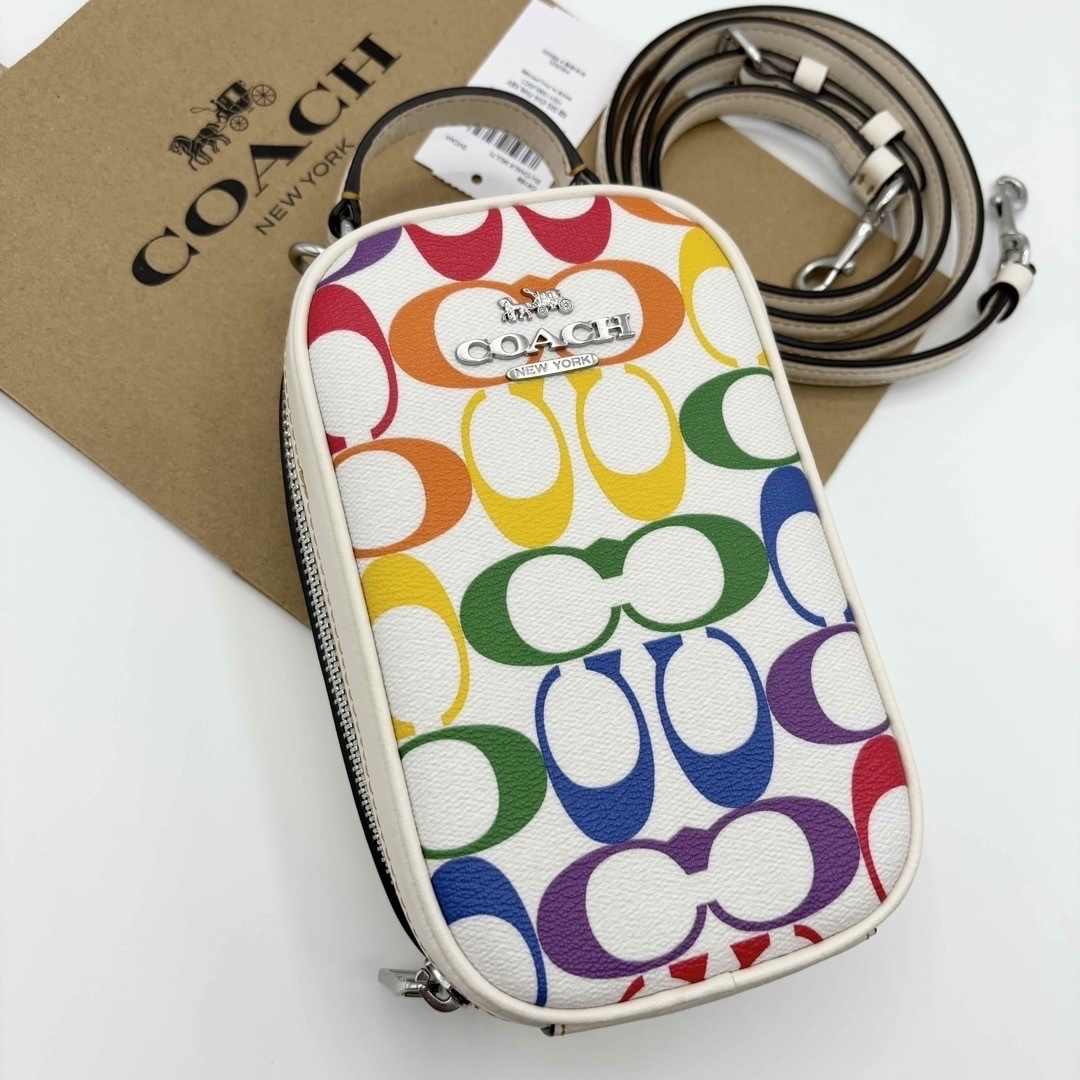 COACH(コーチ)の【COACH☆新品】エヴァ フォーン クロスボディ・レインボー シグネチャー メンズのバッグ(ショルダーバッグ)の商品写真