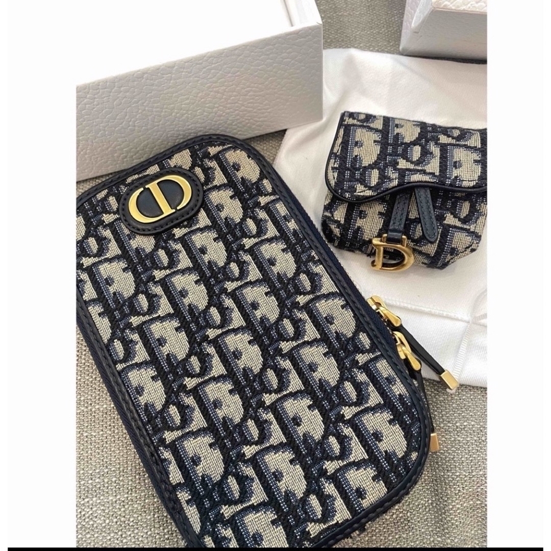 Christian Dior(クリスチャンディオール)のディオール　フォンホルダー　単品売り スマホ/家電/カメラのスマホアクセサリー(iPhoneケース)の商品写真