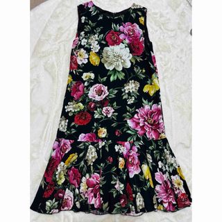 ドルチェアンドガッバーナ(DOLCE&GABBANA)のアルパカ様専用 ドルチェアンドガッパーナ　花柄ブラックワンピース　(ミニワンピース)