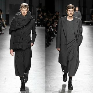 ドリスヴァンノッテン(DRIES VAN NOTEN)のDRIES VAN NOTEN 袴パンツ　2019AW(スラックス)