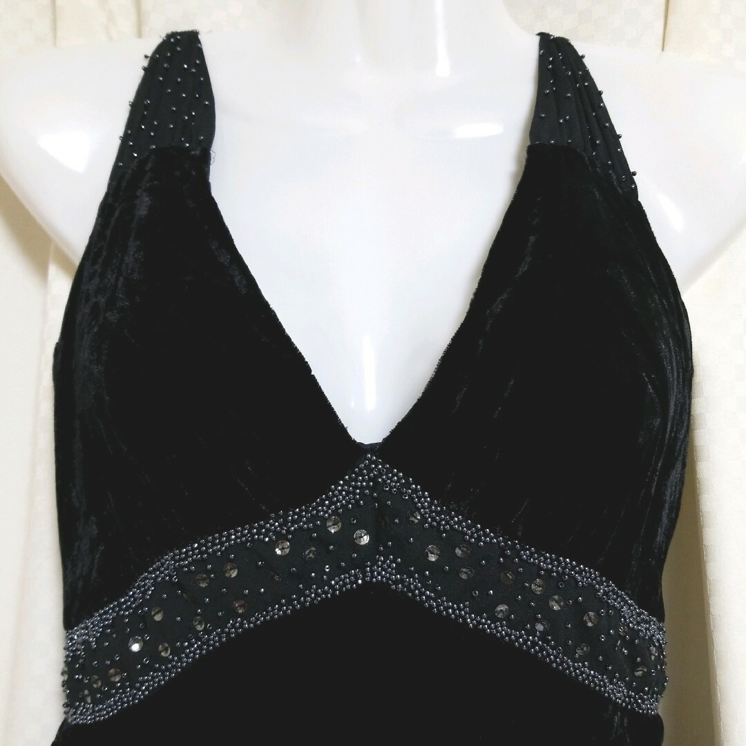 Grimoire(グリモワール)のシンシアローリー ビジューつきベロアロングワンピース 黒 1(Sサイズ/7号) レディースのフォーマル/ドレス(ミディアムドレス)の商品写真