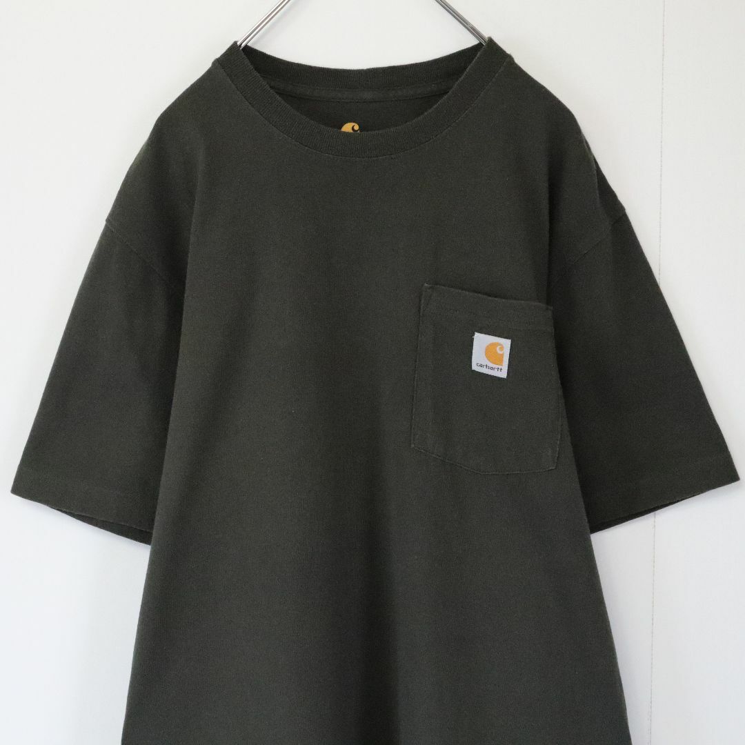 carhartt(カーハート)の【大人気】カーハート／Tシャツ　ワンポイントロゴ　大きめS　ポケT　グリーン系 メンズのトップス(Tシャツ/カットソー(半袖/袖なし))の商品写真