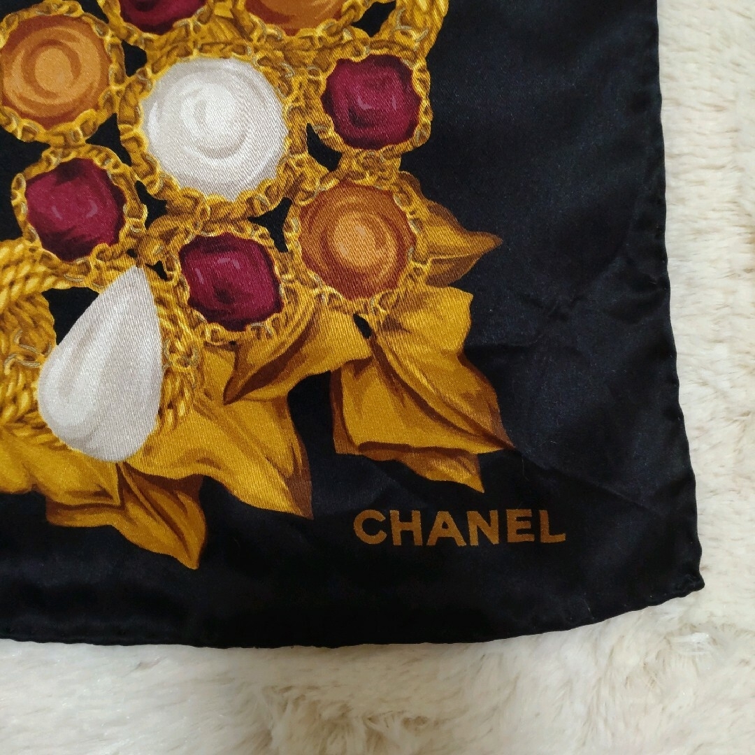 【極美品】CHANEL シャネル 宝石柄 スカーフ シルク 黒 レディース 大判