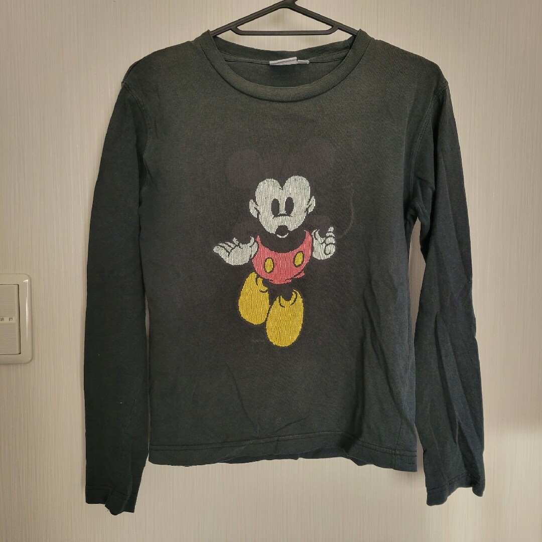 Disney(ディズニー)のミッキー　ディズニー　ロンT　綿100％ レディースのトップス(Tシャツ(長袖/七分))の商品写真