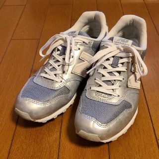 ニューバランス(New Balance)のチーニ様◯NEWBALANCE 996 レディーススニーカー　グレー/シルバー(スニーカー)