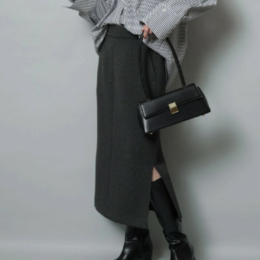 アルページュストーリー 高橋志津奈さんコラボ ダンボールタイトスカート レディースのスカート(ひざ丈スカート)の商品写真