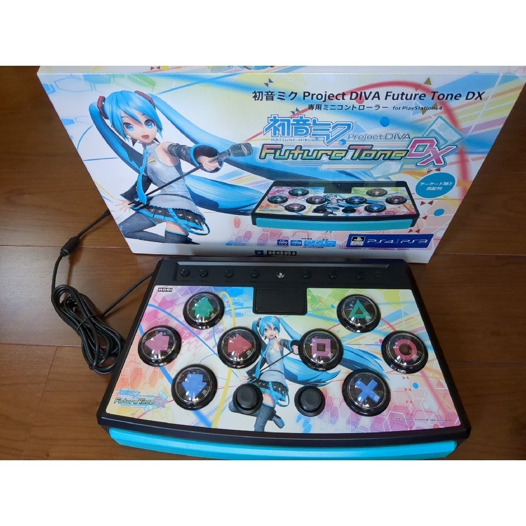 PlayStation4(プレイステーション4)の初音ミクProject DIVA Future Tone DX 専用ミニコントロ エンタメ/ホビーのゲームソフト/ゲーム機本体(その他)の商品写真