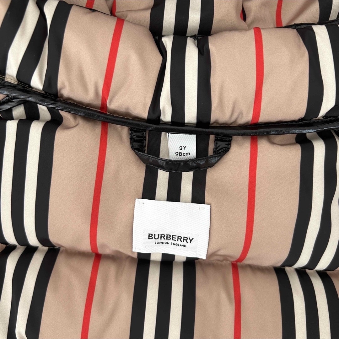 BURBERRY(バーバリー)のBurberryキッズダウンコート　3Y98cm キッズ/ベビー/マタニティのキッズ服女の子用(90cm~)(ジャケット/上着)の商品写真