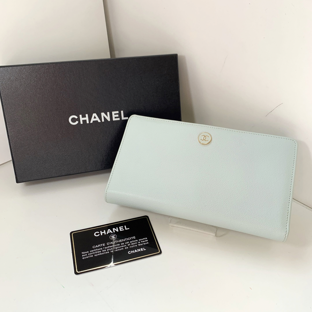 CHANEL(シャネル)のCHANEL シャネル レザー 二つ折りロングウォレット 美品 レディースのファッション小物(財布)の商品写真