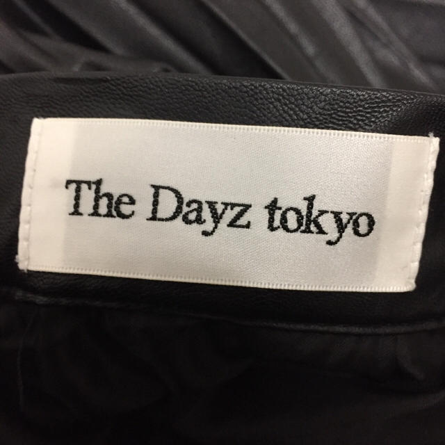 The Dayz tokyo(ザデイズトウキョウ)のthe dayz tokyo フェイクレザープリーツスカート レディースのスカート(ロングスカート)の商品写真