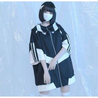 REFLEM - REFLEM【レフレム】BIG切替ハーフスリーブパーカーの通販|ラクマ