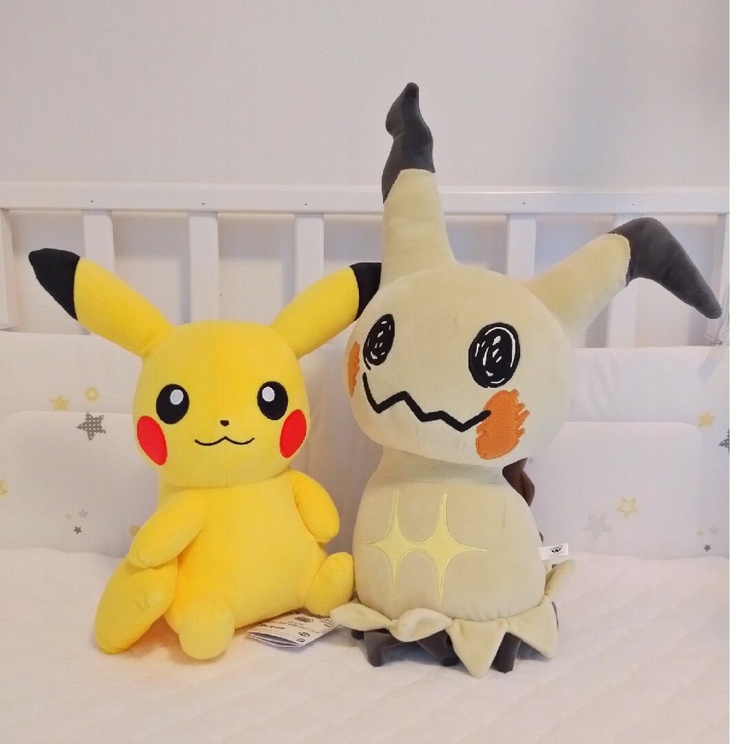 ポケモン(ポケモン)のピカチュウ＆ミミッキュぬいぐるみ エンタメ/ホビーのおもちゃ/ぬいぐるみ(キャラクターグッズ)の商品写真