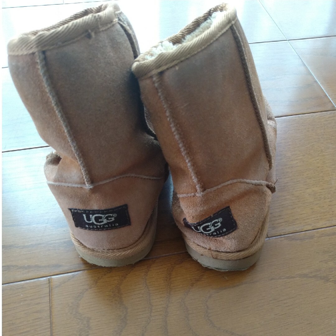 UGG(アグ)のUGG ブーツ  子供用 キッズ/ベビー/マタニティのベビー靴/シューズ(~14cm)(ブーツ)の商品写真