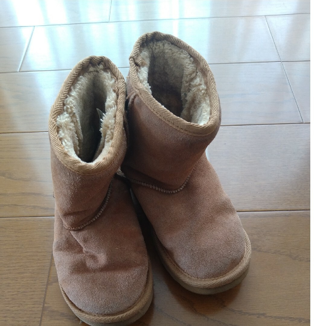 UGG(アグ)のUGG ブーツ  子供用 キッズ/ベビー/マタニティのベビー靴/シューズ(~14cm)(ブーツ)の商品写真