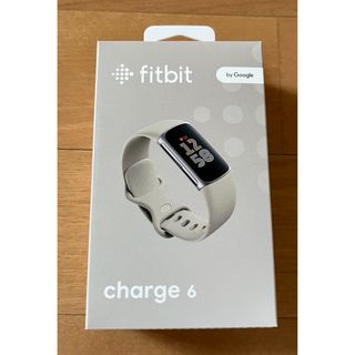 グーグル(Google)のfitbit charge 6（ポーセレン／シルバー）(トレーニング用品)