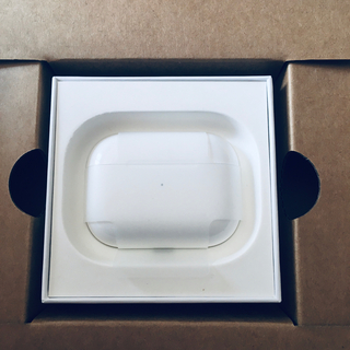 アップル(Apple)のair pods pro イヤフォン新品未使用(ヘッドフォン/イヤフォン)