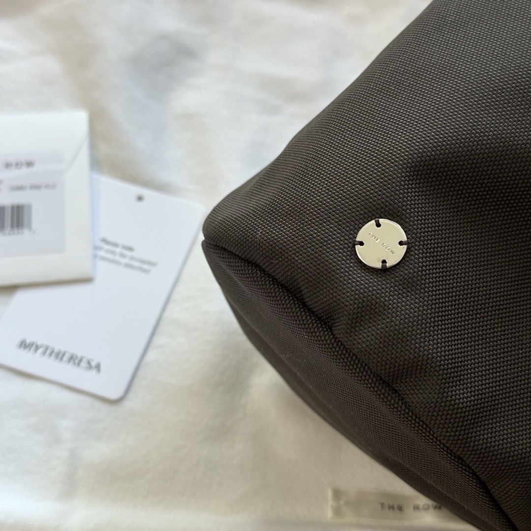 廃盤品カラー ザロウTHE ROW Sporty Pouch ナイロン-