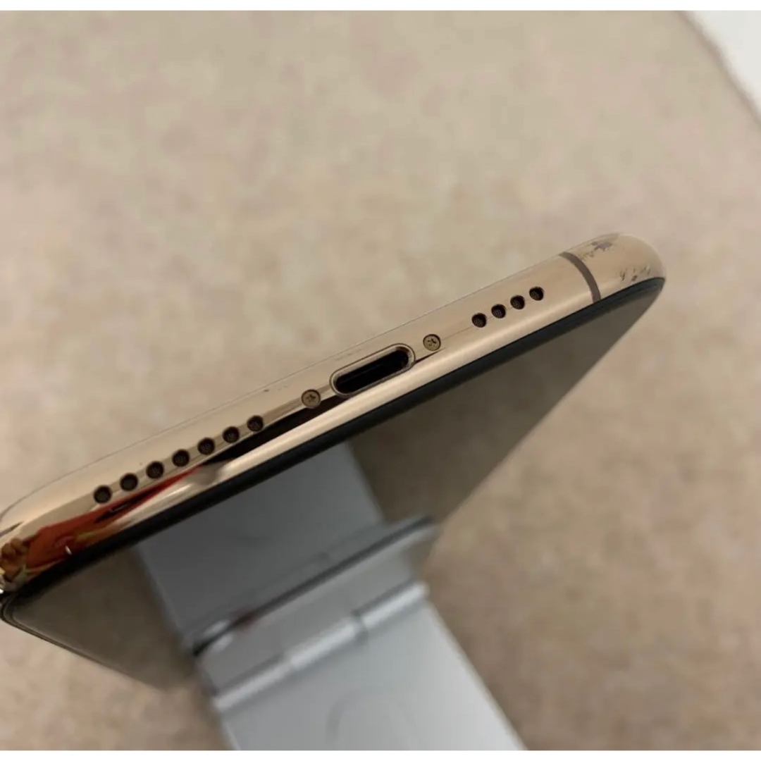 iPhone(アイフォーン)のiPhone11 Pro Max 64GB SIMロック解除済 gold 71 スマホ/家電/カメラのスマートフォン/携帯電話(スマートフォン本体)の商品写真