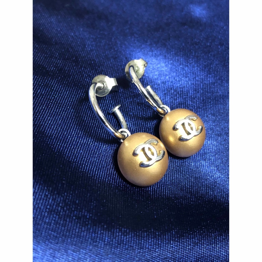 CHANEL ココマーク ボタン型 99P ヴィンテージ ゴールドカラーピアス CHANEL ココマーク ボタン型 99P ヴィンテージ ゴールドカラーピアス