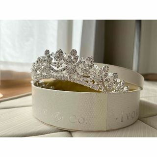 Vera Wang   ivory&Co.ティアラ エリザベス Elizabethの通販 by