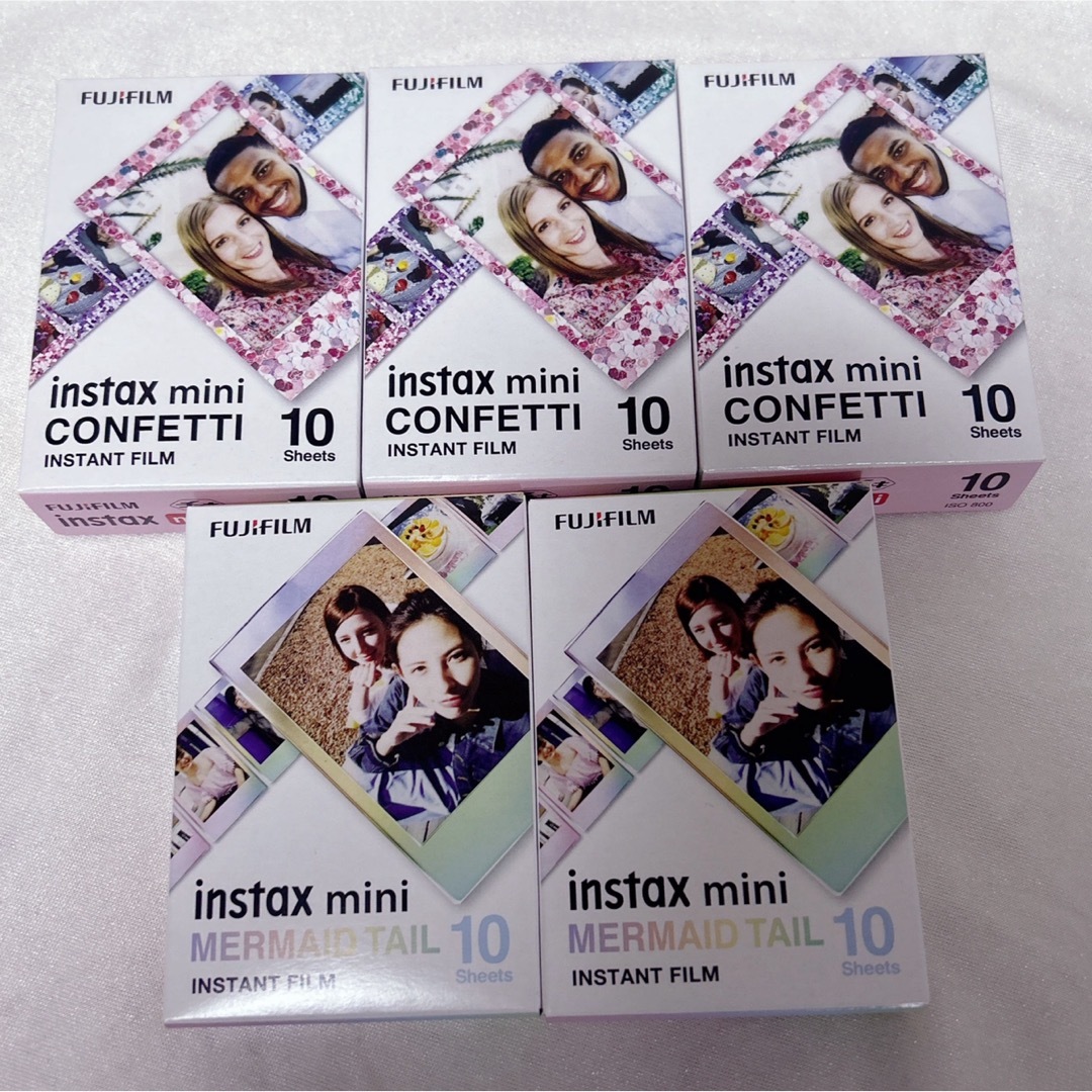 富士フイルム(フジフイルム)の【50枚】instax mini チェキ フィルム スマホ/家電/カメラのカメラ(フィルムカメラ)の商品写真