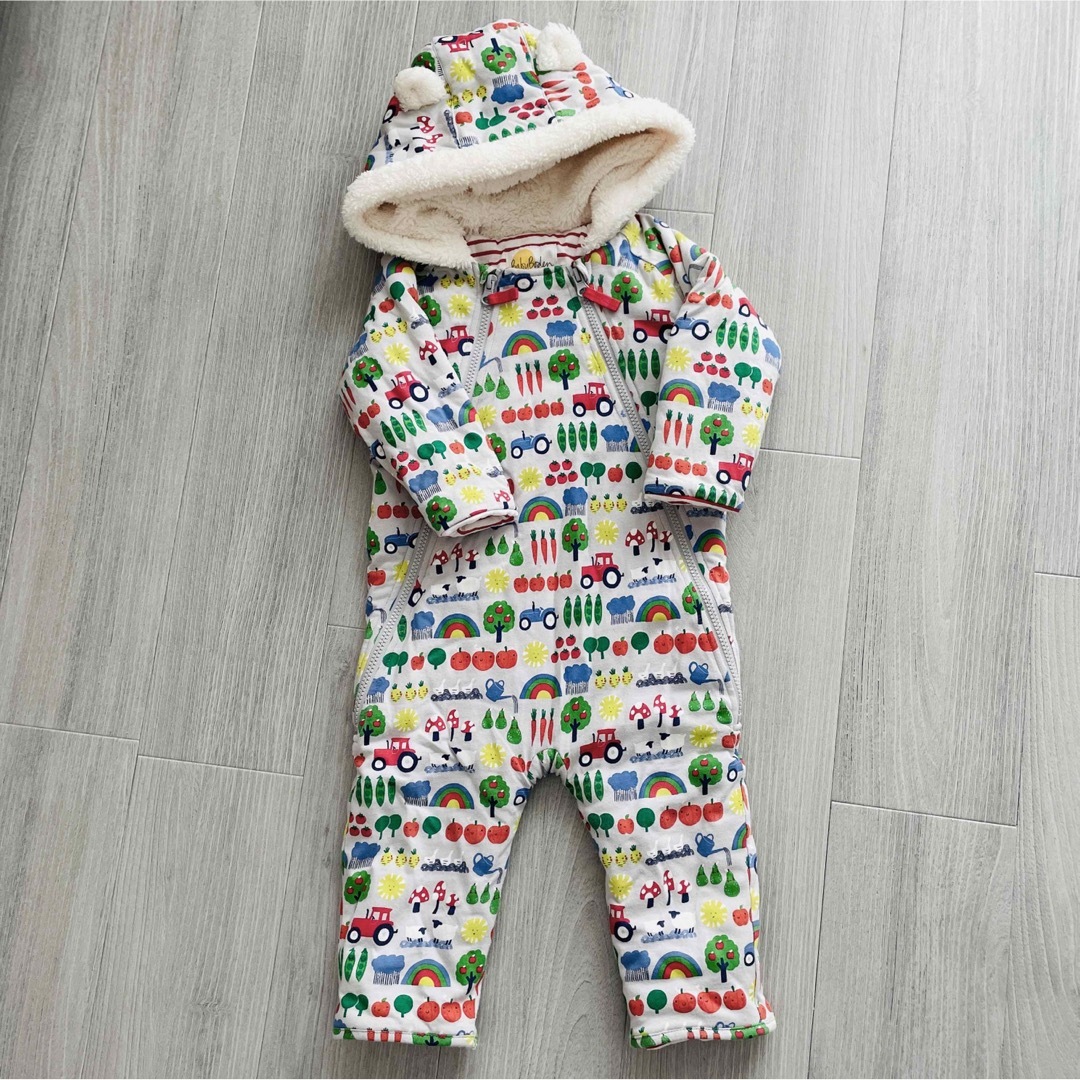 Boden(ボーデン)のBaby Boden ボーデン ジャンプスーツ 18-24M 92cm イギリス キッズ/ベビー/マタニティのキッズ服女の子用(90cm~)(ジャケット/上着)の商品写真