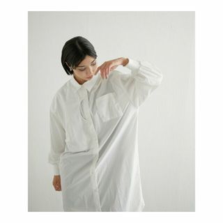 パルグループアウトレット(PAL GROUP OUTLET)の【ホワイト】【ear PAPILLONNER】切り替えロングシャツ【SUM1 STYLE】(シャツ/ブラウス(長袖/七分))