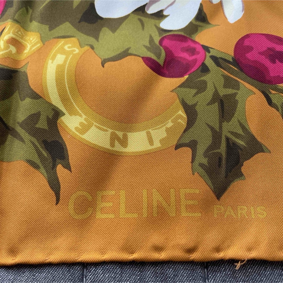 celine(セリーヌ)の希少 CELINE セリーヌ シルク 大判スカーフ トリオンフ ロゴ 鹿 月 花 レディースのファッション小物(バンダナ/スカーフ)の商品写真