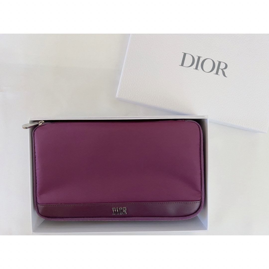 Dior(ディオール)のDior⭐︎メイクブラシセット⭐︎2段ポーチ付き⭐︎非売品 コスメ/美容のキット/セット(コフレ/メイクアップセット)の商品写真