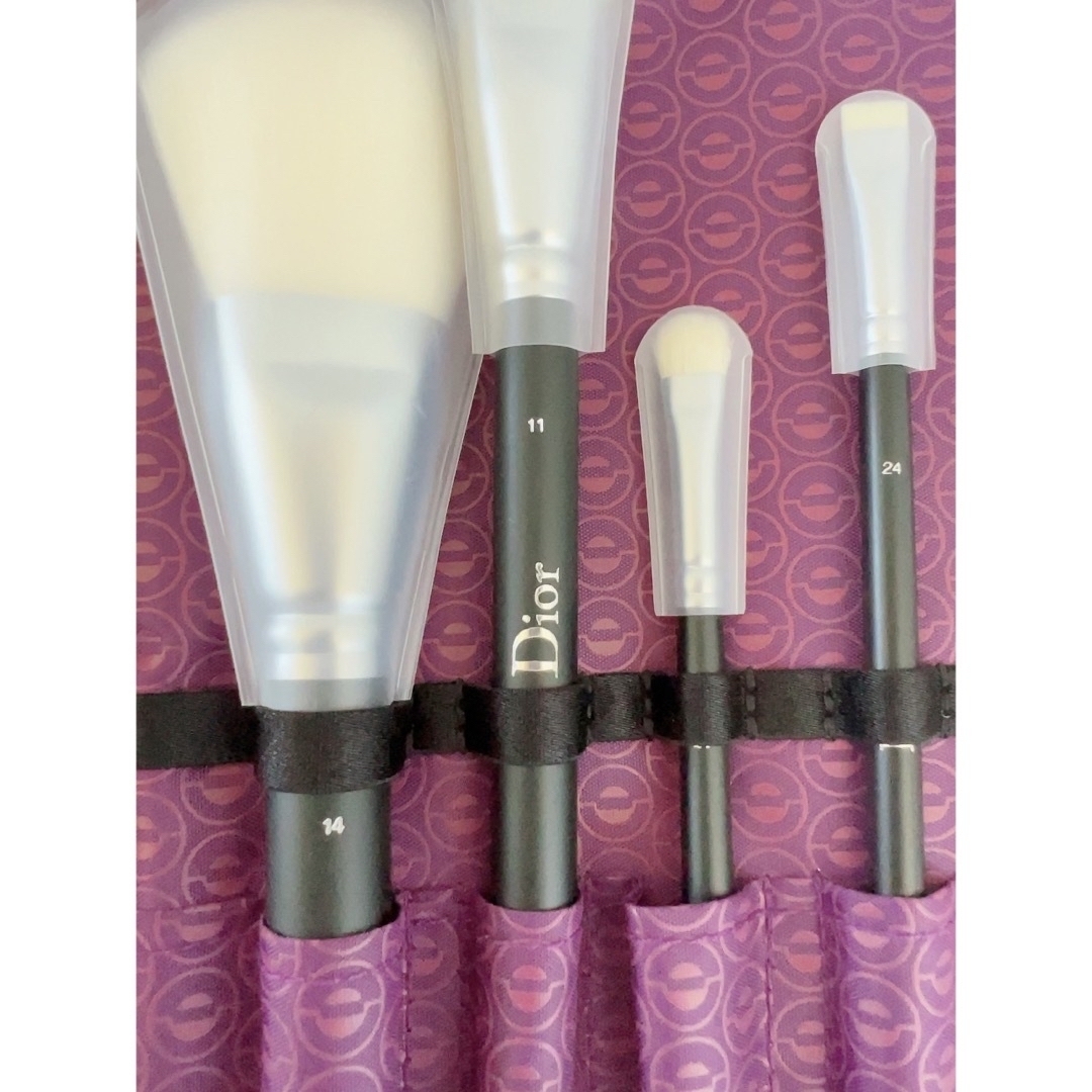 Dior⭐︎メイクブラシセット⭐︎2段ポーチ付き⭐︎非売品 Dior⭐︎メイクブラシセット⭐︎2段ポーチ付き⭐︎非売品