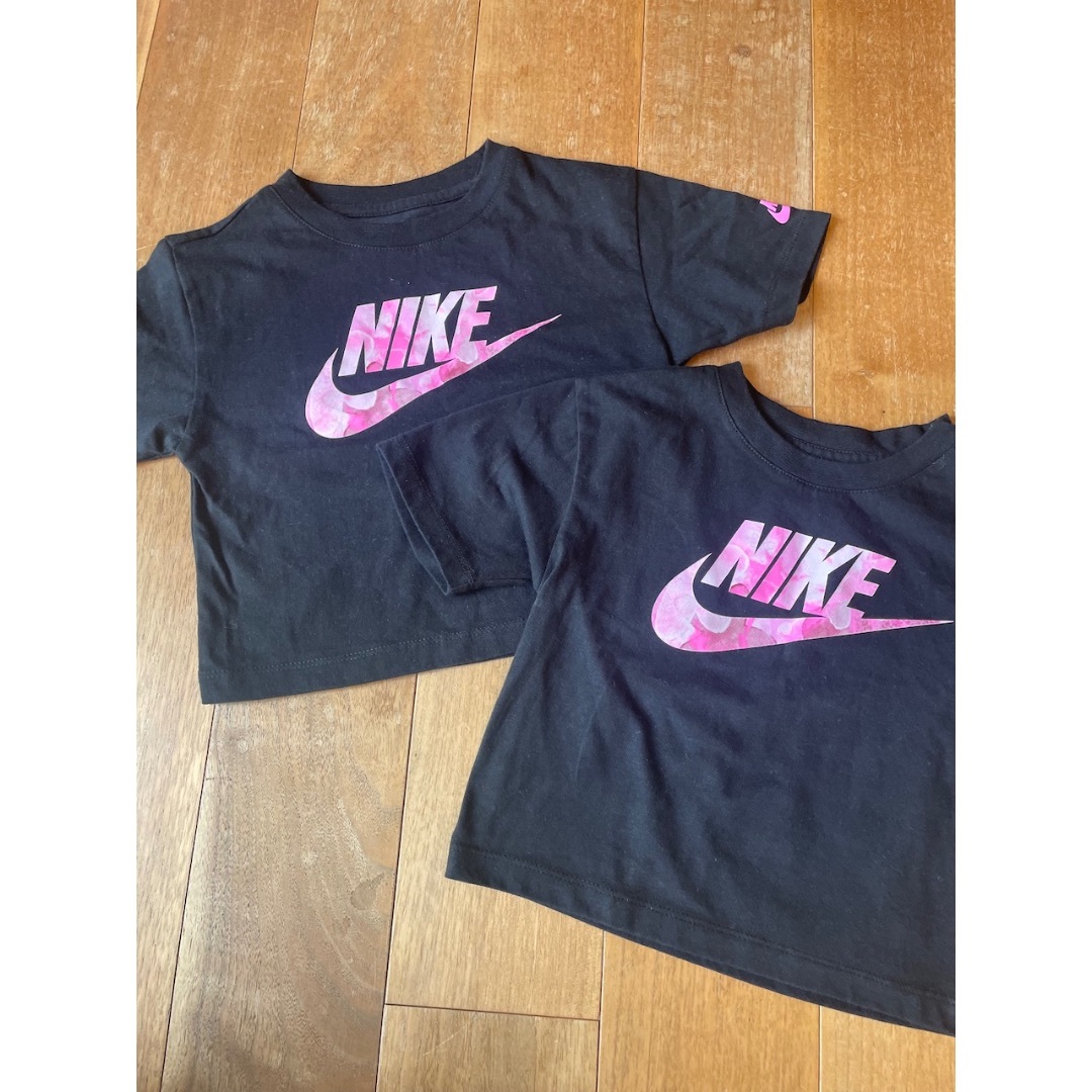 NIKE(ナイキ)のほとんど新品　新作NIKE KIDS　ブラックTシャツ　3-4Y 2セット キッズ/ベビー/マタニティのキッズ服女の子用(90cm~)(Tシャツ/カットソー)の商品写真