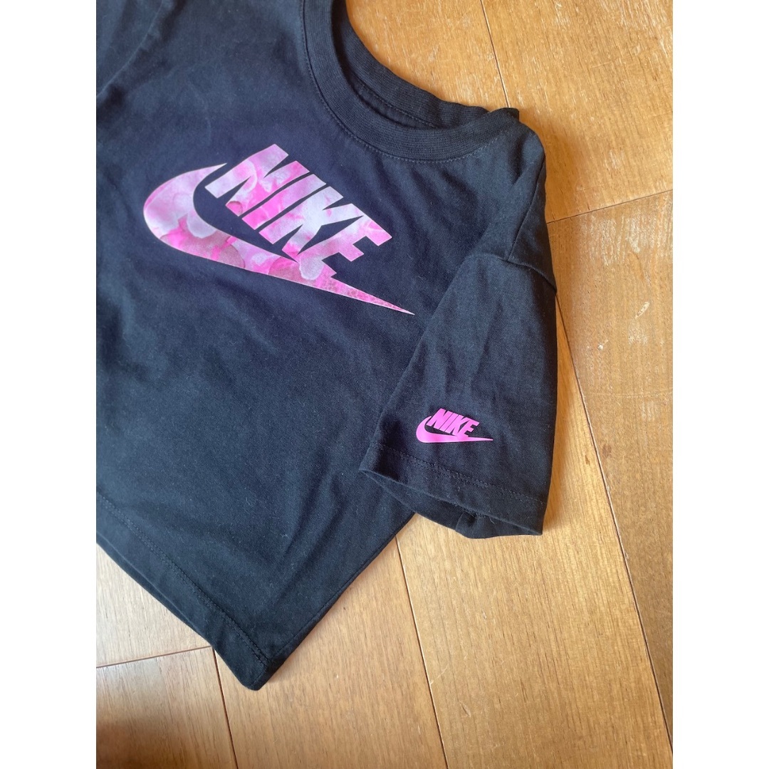 NIKE(ナイキ)のほとんど新品　新作NIKE KIDS　ブラックTシャツ　3-4Y 2セット キッズ/ベビー/マタニティのキッズ服女の子用(90cm~)(Tシャツ/カットソー)の商品写真