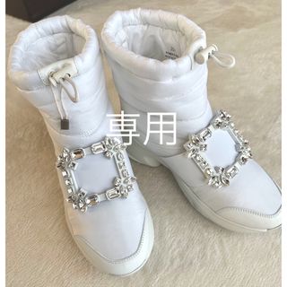 ロジェヴィヴィエ(ROGER VIVIER)の新品未使用！ロジェヴィヴィエ　スノーブーツ(ブーツ)