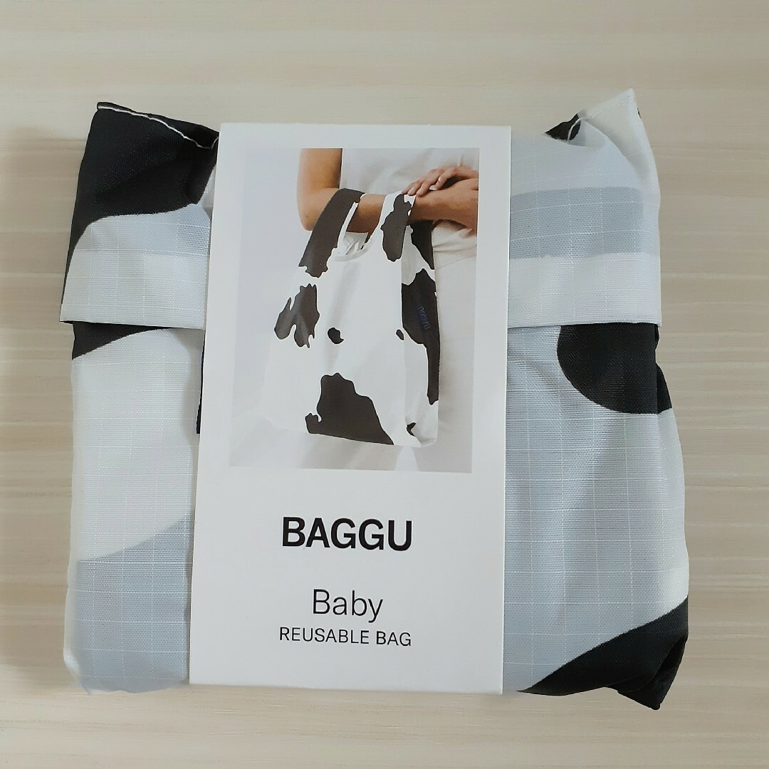 BAGGU(バグゥ)のBAGGU バグー Baby エコバッグ 牛柄 cow レディースのバッグ(エコバッグ)の商品写真