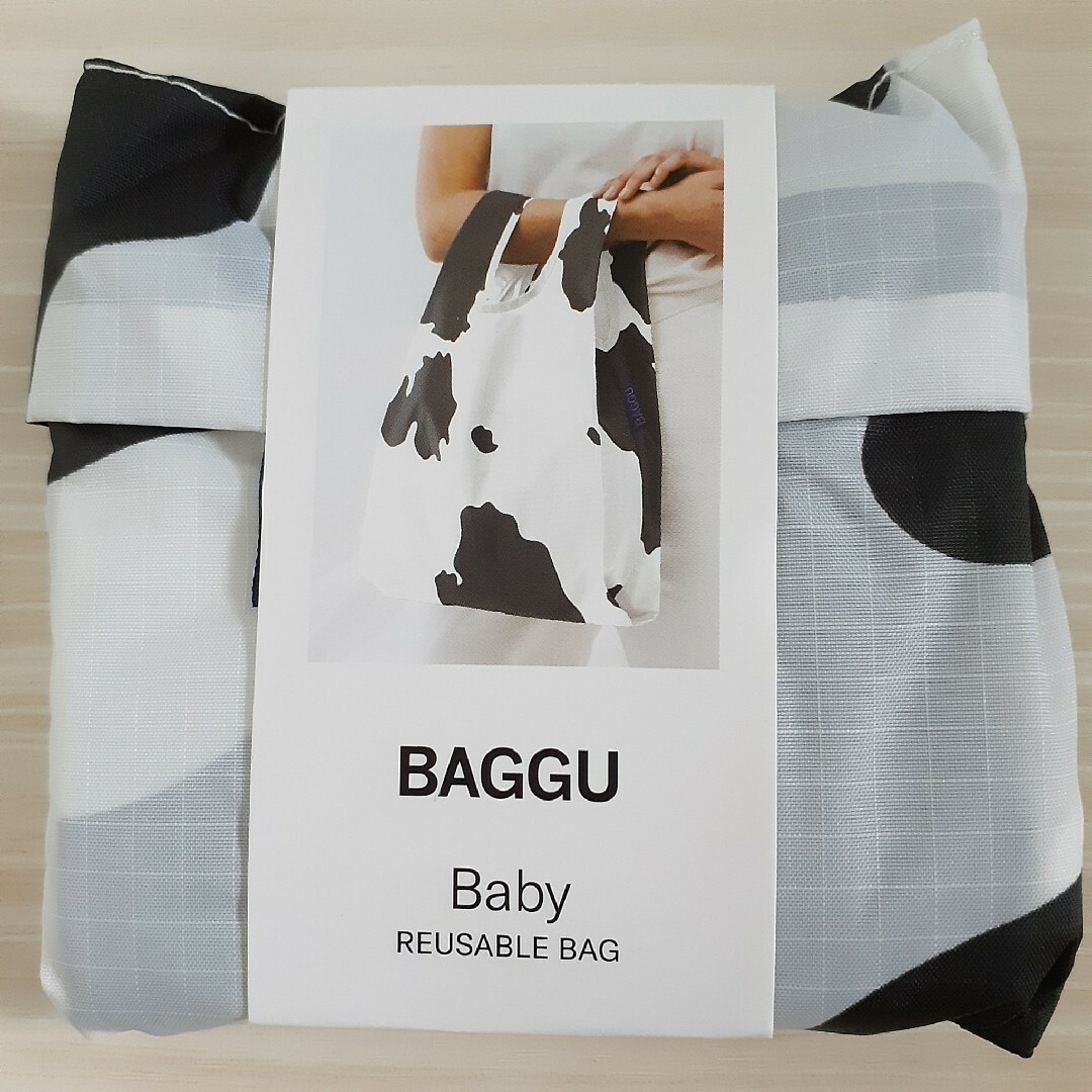 BAGGU(バグゥ)のBAGGU バグー Baby エコバッグ 牛柄 cow レディースのバッグ(エコバッグ)の商品写真