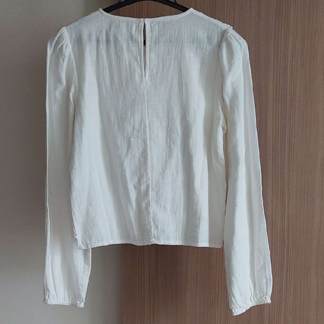 ZARA(ザラ)の新品　160 ZARA　白　シャツ　コットン　ブラウス　綿100%　長袖 キッズ/ベビー/マタニティのキッズ服女の子用(90cm~)(ブラウス)の商品写真