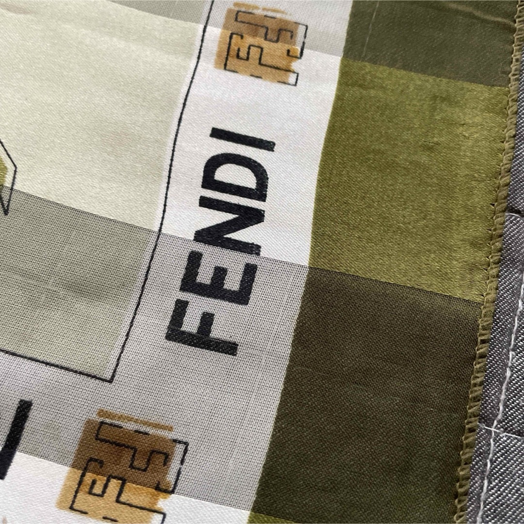 FENDI - FENDI フェンディ 大判スカーフ ロゴ チューリップ FENDI - FENDI フェンディ 大判スカーフ ロゴ チューリップ