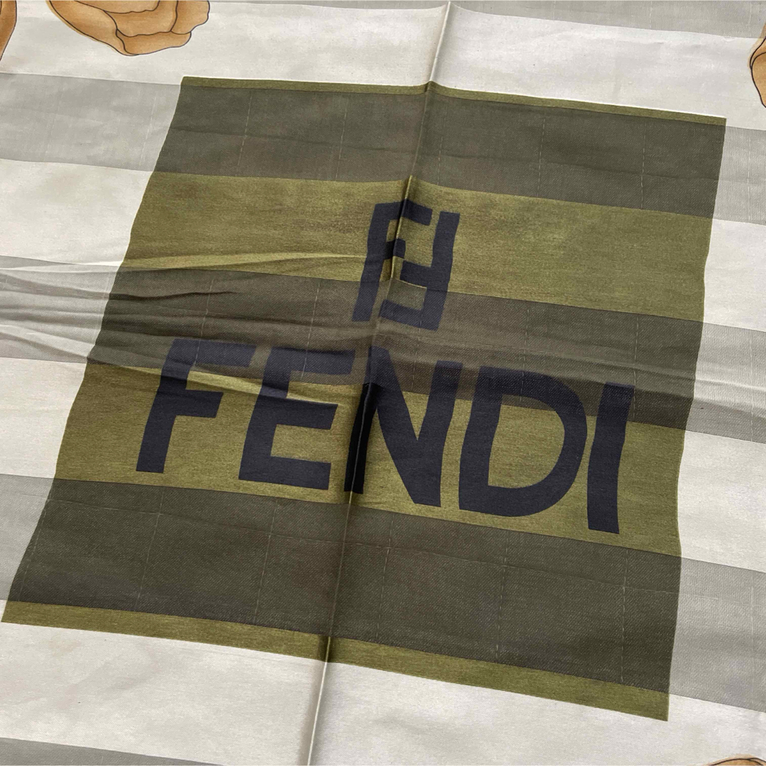 FENDI - FENDI フェンディ 大判スカーフ ロゴ チューリップ FENDI - FENDI フェンディ 大判スカーフ ロゴ チューリップ