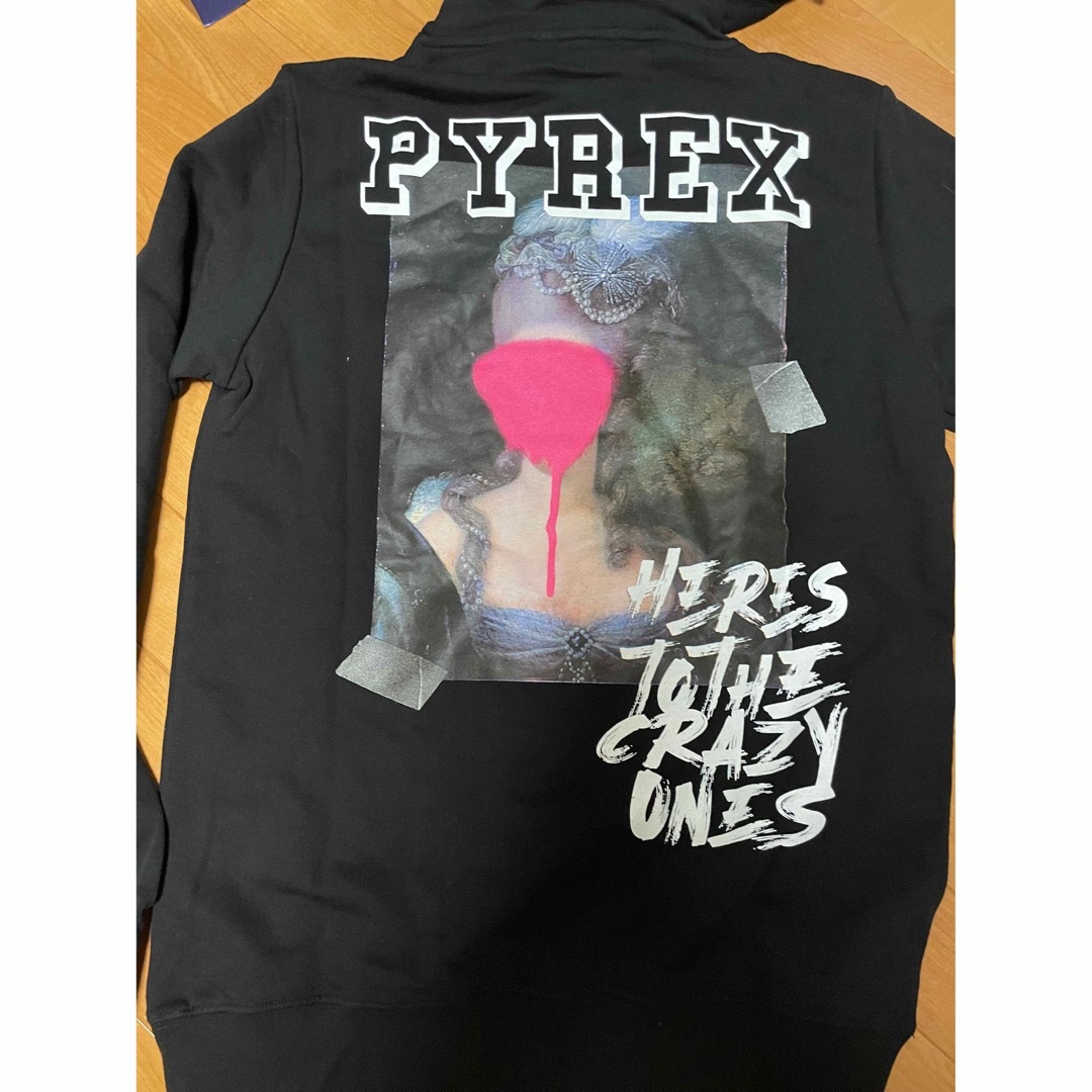 Pyrex(パイレックス)の新品ダク付き　PYREXパイレックス　パーカー　Mサイズ メンズのトップス(パーカー)の商品写真