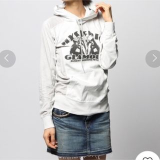 ヒステリックグラマー(HYSTERIC GLAMOUR)のHYSTERIC GLAMOUR ヒステリックグラマー　白パーカー　ロンＴ　S(パーカー)