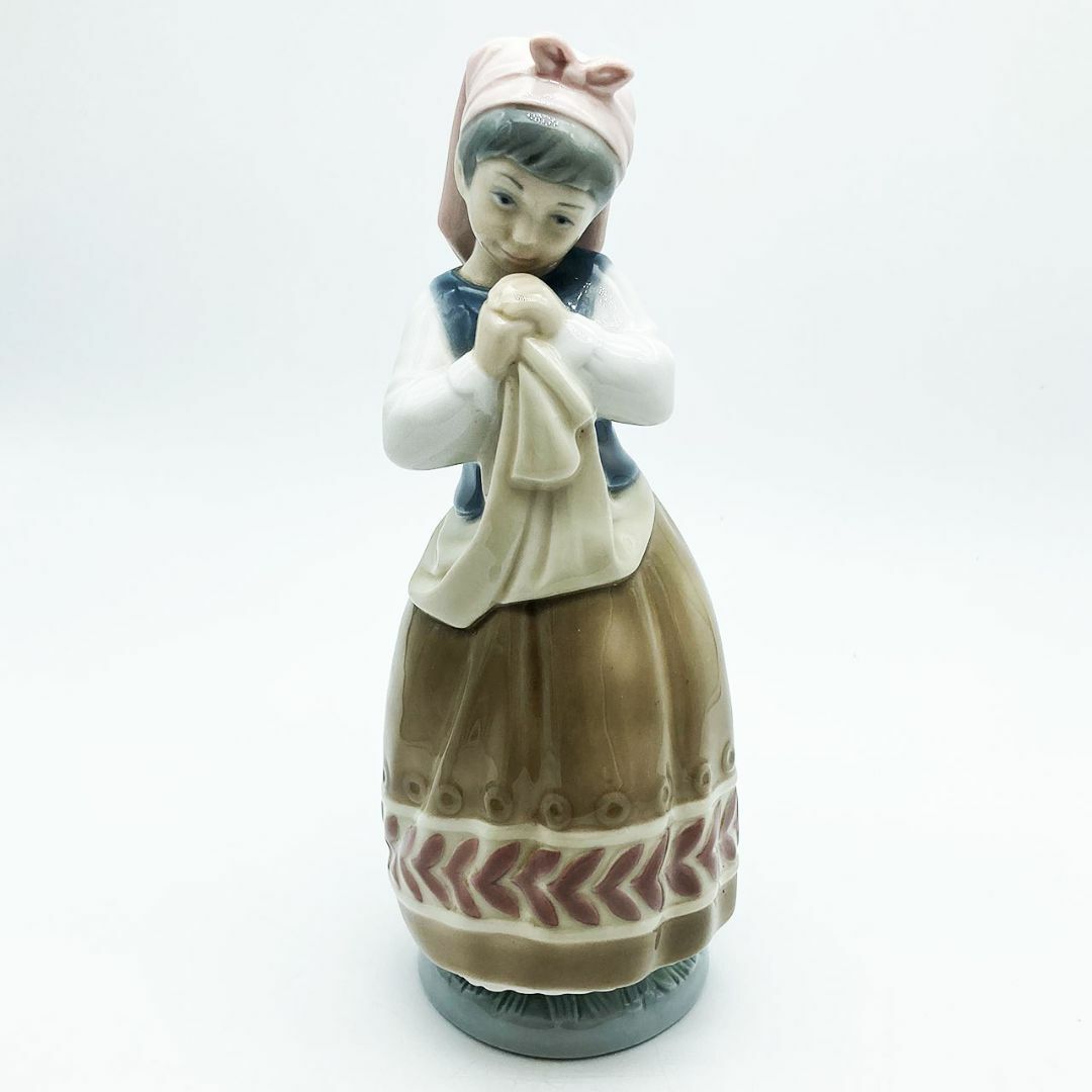 リヤドロ Lladro スペイン 陶磁器 フィギュリン 置物 少女 21.5cmのサムネイル