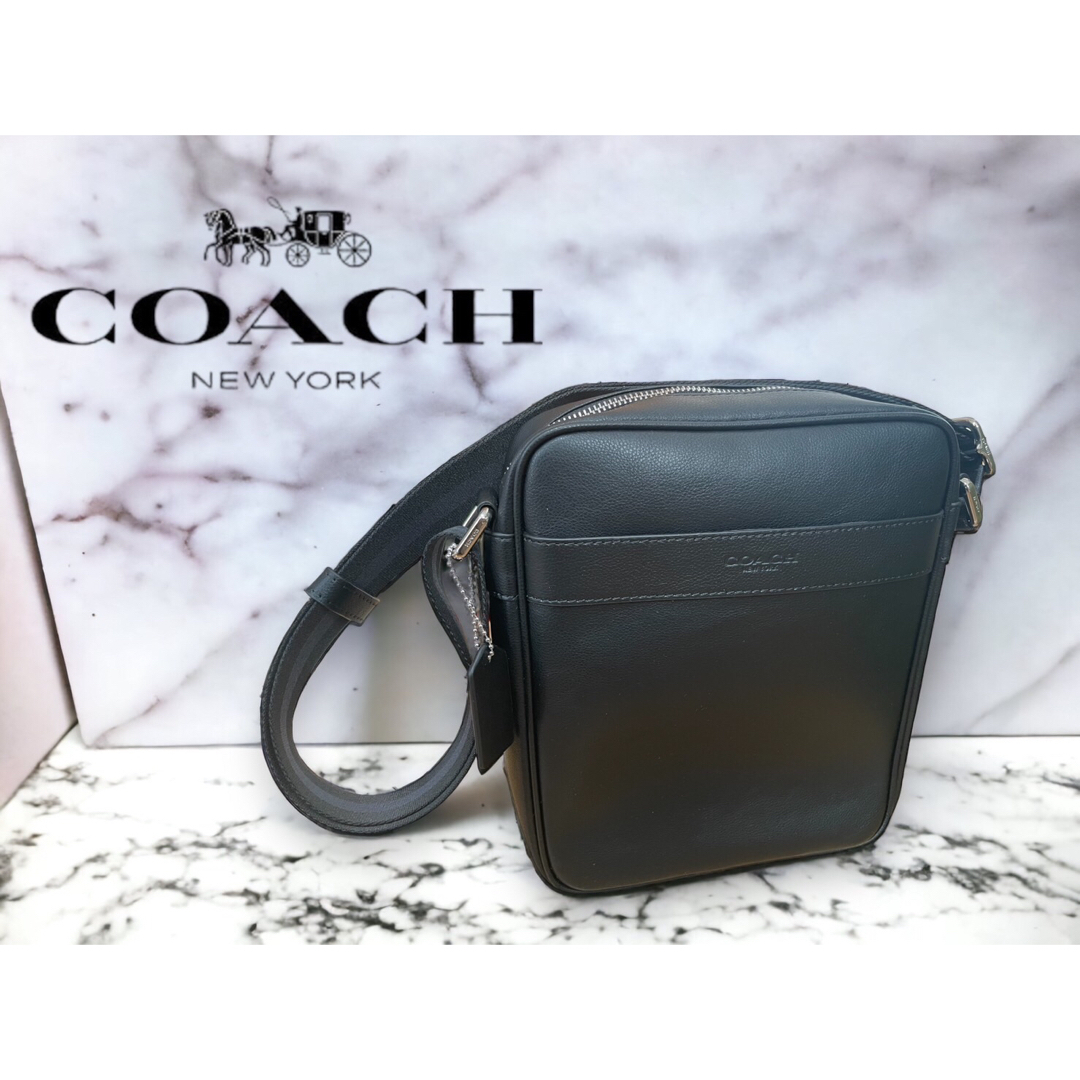 新品・未使用    COACH     メンズ   ショルダーバッグ