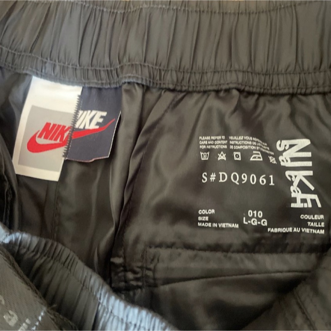sacai(サカイ)の NIKE ✖️sacai カーゴ パンツ ブラック L メンズのパンツ(ワークパンツ/カーゴパンツ)の商品写真