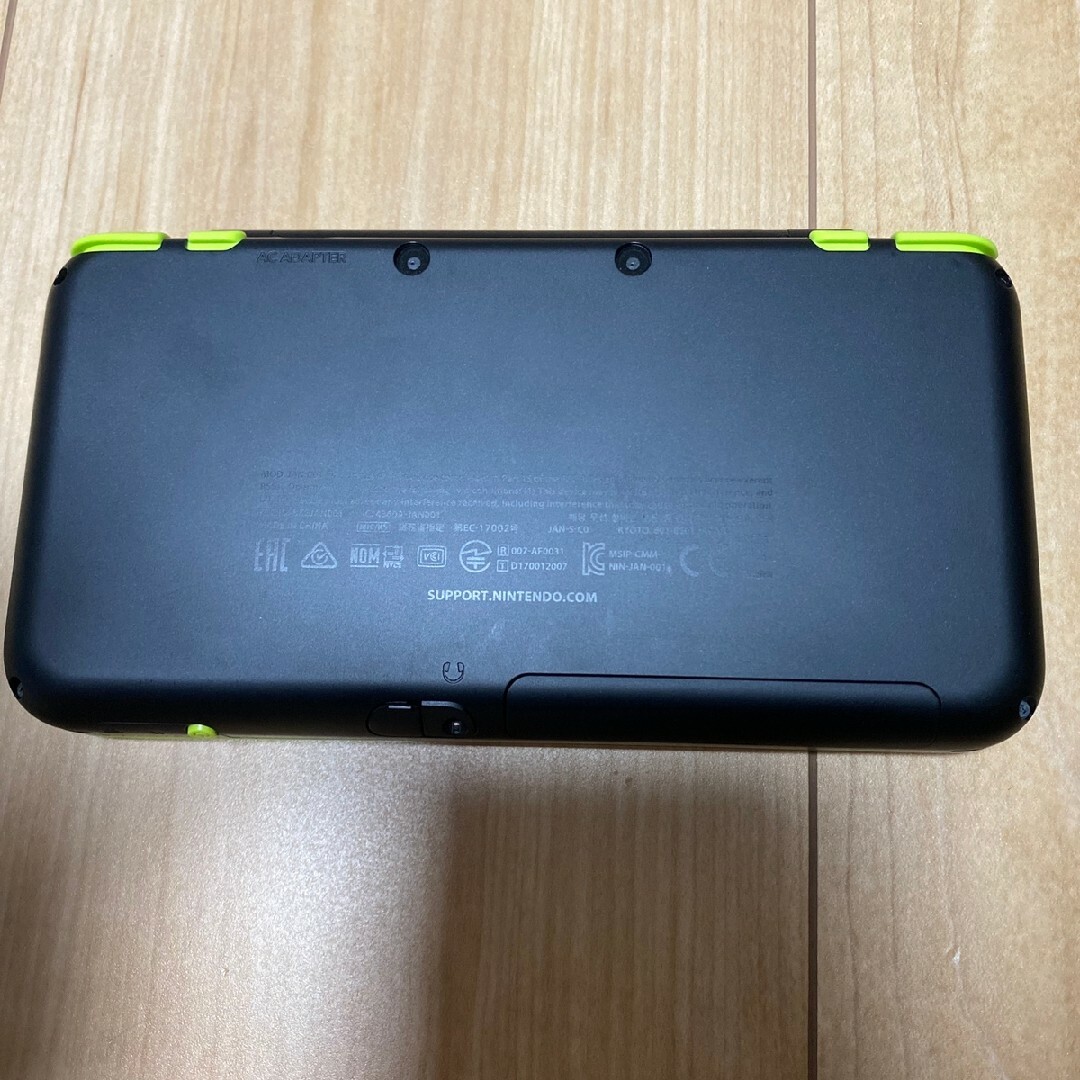 任天堂 - 【ほぼ新品】New ニンテンドー 2DS LL ブラック×ライムの通販